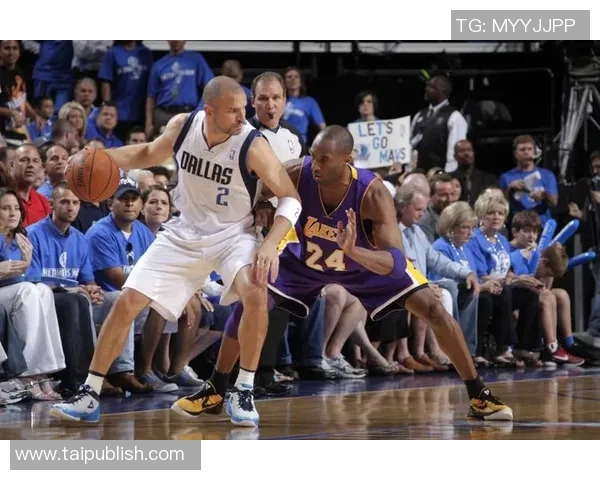 2011年NBA季后赛小牛与湖人第三场精彩对决回顾与分析